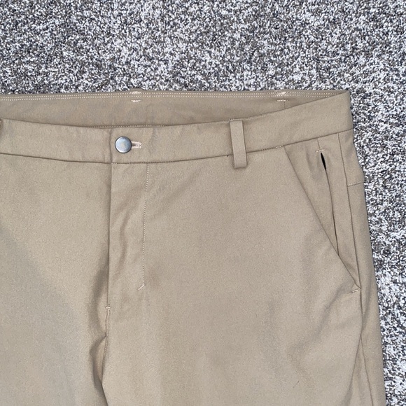 Lululemon Commission Pant Classic *Warpstreme 34/32"
Artifact - Picture 6 of 8